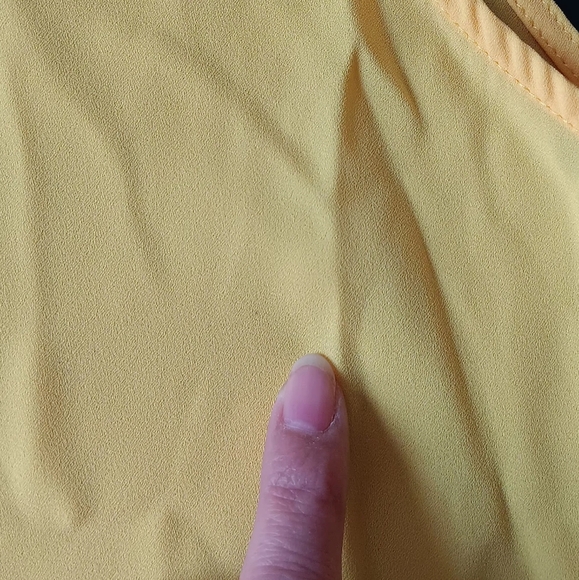 NWT Roz & Ali Women's Sleeveless Top Plus Size 1X, yellow color, never worn. - Picture 11 of 14
